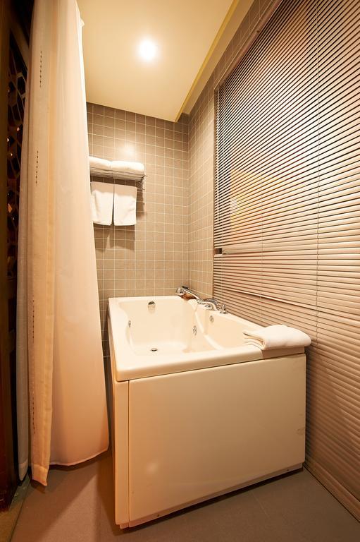 Hangzhou Xiangji Yinyu Boutique Hotel Bagian luar foto